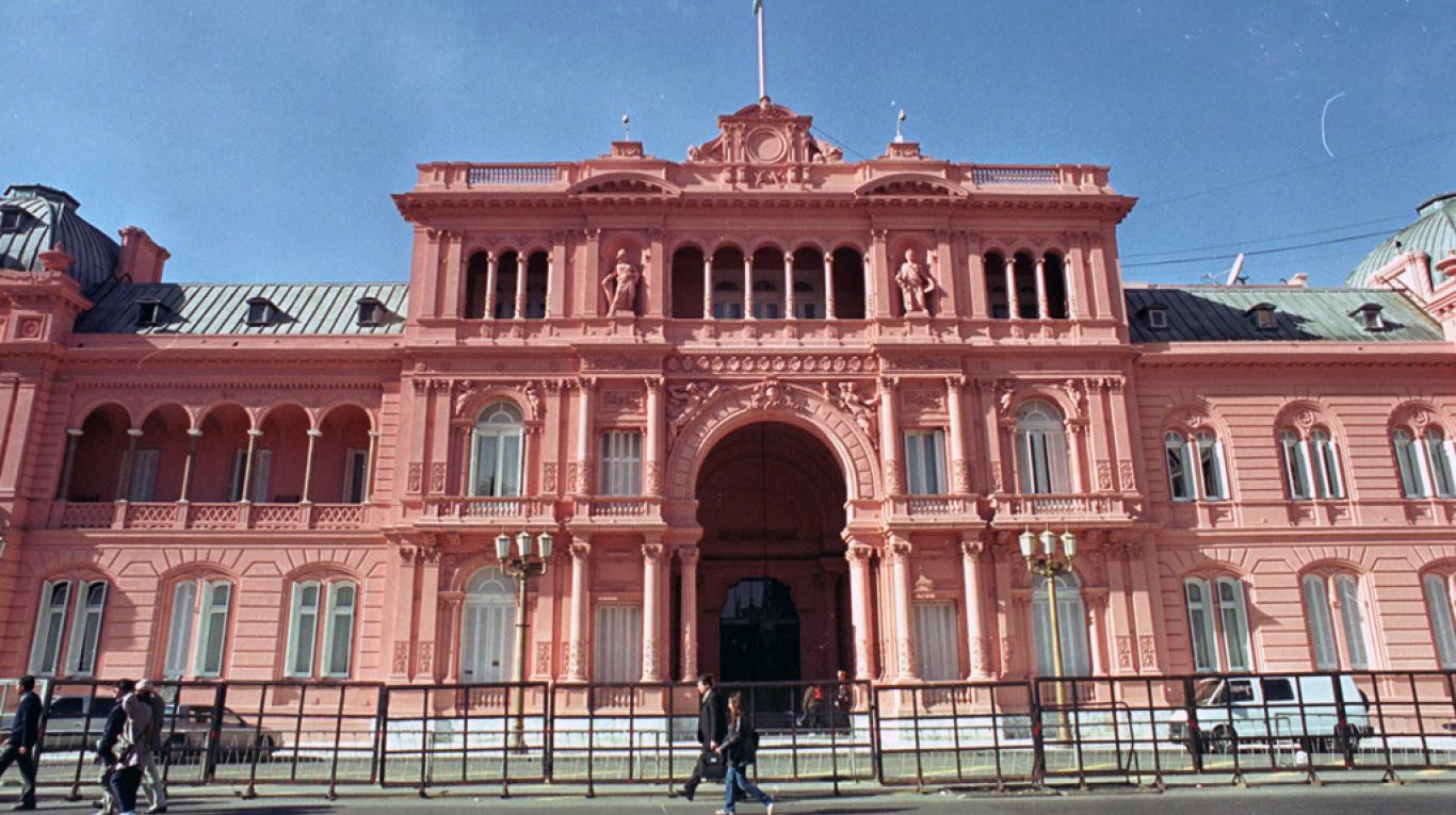 Hotel Regis – Government House (Casa Rosada)
